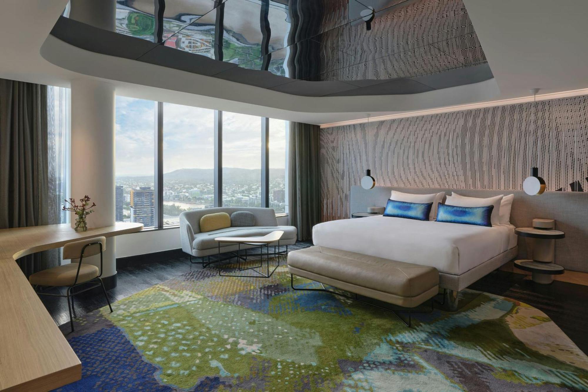 Hotel W 5*